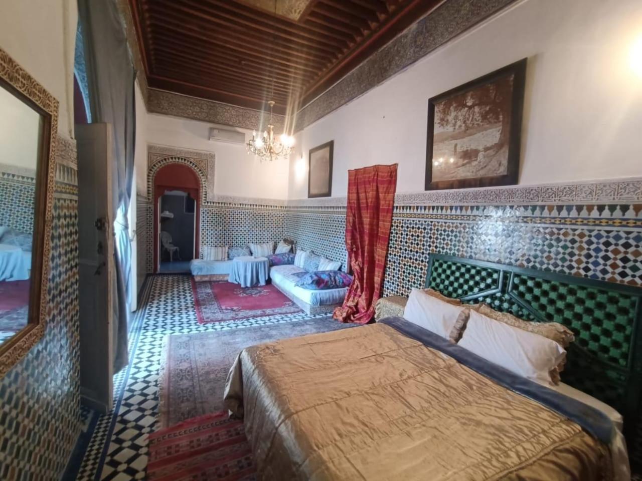 Suite In A Xviiie Palace Фес Екстериор снимка